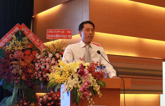 Sua chua cong trinh Dau khi len ke hoach doanh thu giam ve 549 ty dong-Hinh-2