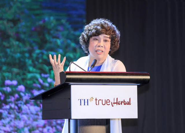 Nữ đại gia Thái Hương: Nhà sáng lập TH True Milk đến thuyền trưởng của BacABank Nu dai gia Thai Huong: Nha sang lap TH True Milk den thuyen truong cua BacABank