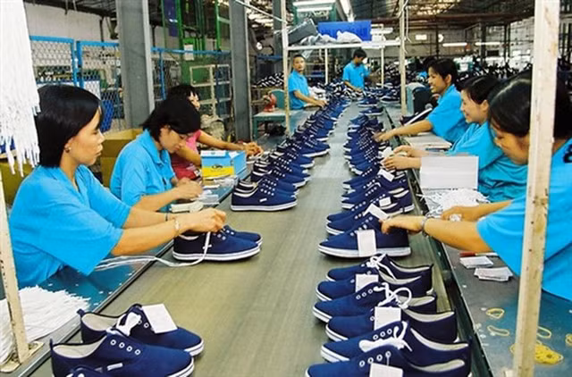 Thuong hieu 'vang bong mot thoi' Giay Thuong Dinh bi cuong che thue