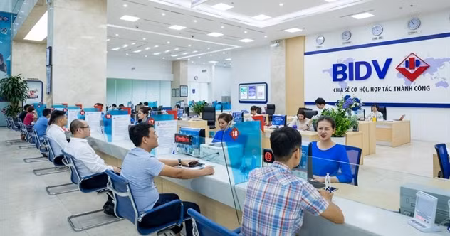 BIDV cung luc bo nhiem 4 Pho Tong giam doc