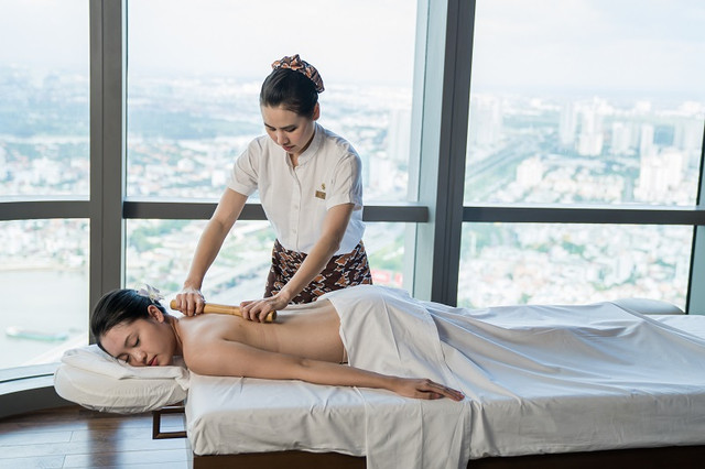 Những món quà 20/10 siêu tinh tế của Vinpearl chinh phục “một nửa của thế giới” - Hình 4 Nhung mon qua 20/10 sieu tinh te cua Vinpearl chinh phuc “mot nua cua the gioi”-Hinh-4