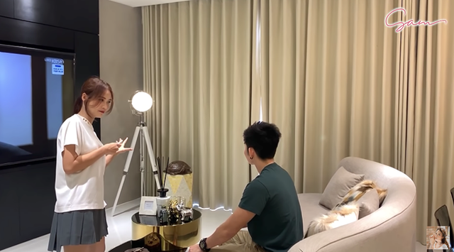 Hotgirl Sam có khối tài sản không phải dạng vừa - Hình 6 Hotgirl Sam co khoi tai san khong phai dang vua-Hinh-6