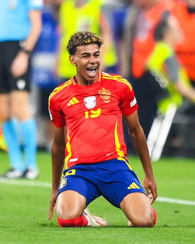 Lamine Yamal mới 16 tuổi đã tỏa sáng ở Euro: Đắt giá cỡ nào? - Hình 3 Lamine Yamal moi 16 tuoi da toa sang o Euro: Dat gia co nao?-Hinh-3