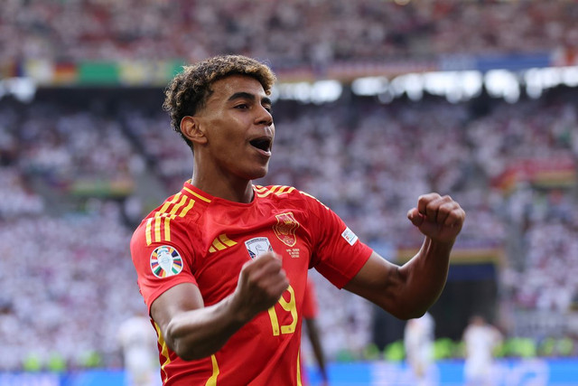 Lamine Yamal mới 16 tuổi đã tỏa sáng ở Euro: Đắt giá cỡ nào? - Hình 7 Lamine Yamal moi 16 tuoi da toa sang o Euro: Dat gia co nao?-Hinh-7