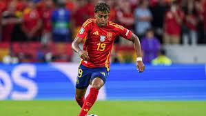 Lamine Yamal mới 16 tuổi đã tỏa sáng ở Euro: Đắt giá cỡ nào? - Hình 9 Lamine Yamal moi 16 tuoi da toa sang o Euro: Dat gia co nao?-Hinh-9