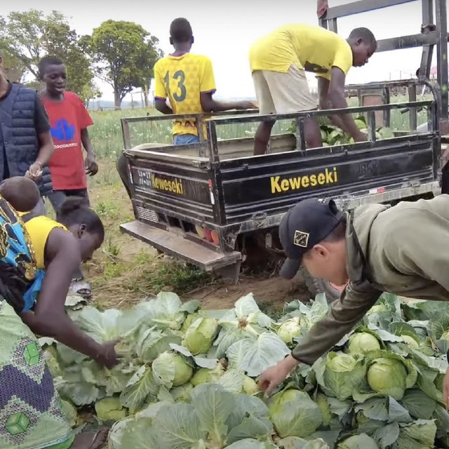 Tận mục nông trại xanh mướt của Quang Linh Vlog - Hình 8 Tan muc nong trai xanh muot cua Quang Linh Vlog-Hinh-8