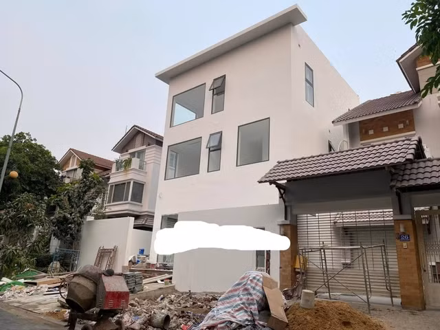 Biet thu sau xay moi cua Thuy Tien - Cong Vinh nhu nao?