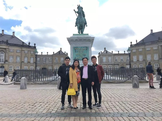 Soi độ giàu có của gia đình chồng sắp cưới của hoa hậu Đỗ Mỹ Linh - Hình 12 Soi do giau co cua gia dinh chong sap cuoi cua hoa hau Do My Linh-Hinh-12