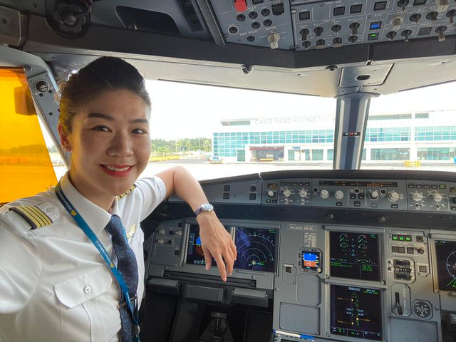 Cận cảnh sắc đẹp các nữ phi công ở Việt Nam: Không thua diễn viên, hoa hậu Can canh sac dep cac nu phi cong o Viet Nam: Khong thua dien vien, hoa hau