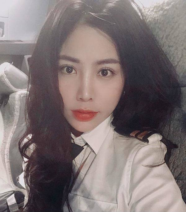 Cận cảnh sắc đẹp các nữ phi công ở Việt Nam: Không thua diễn viên, hoa hậu - Hình 12 Can canh sac dep cac nu phi cong o Viet Nam: Khong thua dien vien, hoa hau-Hinh-12