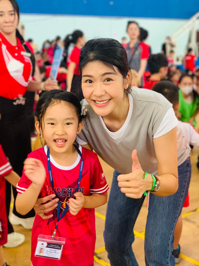 Cận cảnh sắc đẹp các nữ phi công ở Việt Nam: Không thua diễn viên, hoa hậu - Hình 4 Can canh sac dep cac nu phi cong o Viet Nam: Khong thua dien vien, hoa hau-Hinh-4