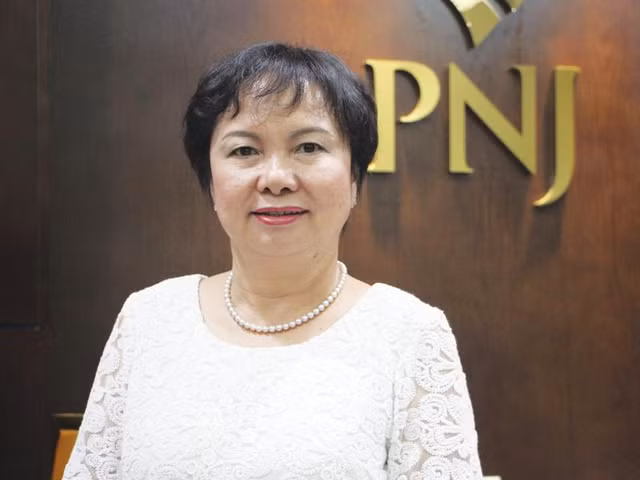 Loi nhuan cao ky luc, PNJ thuong 6,6 trieu co phieu cho nhan vien