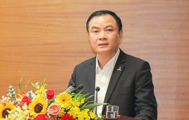 Chân dung Tân Tổng giám đốc Tập đoàn Dầu khí sinh năm 1972 Chan dung Tan Tong giam doc Tap doan Dau khi sinh nam 1972