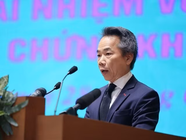 Chu tich HSC tiet lo loat dong thai go rao can nang hang TTCK