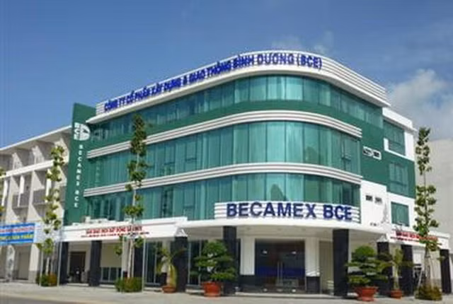 BCE khac phuc tinh trang co phieu bi canh bao