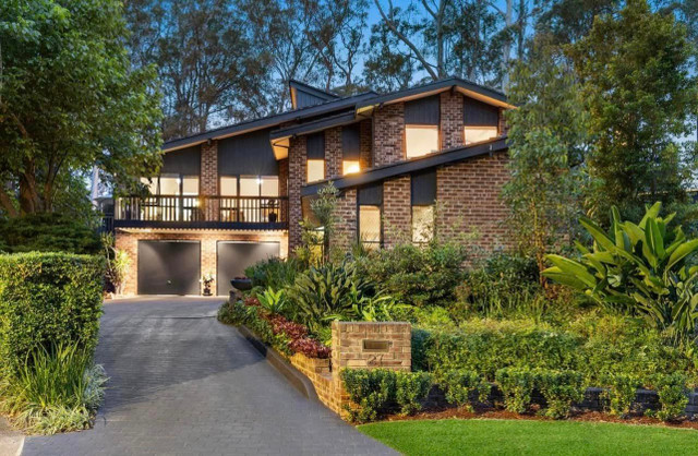 Quan quan Olympia Le Vu Hoang so huu biet thu 1.000m2 o Uc