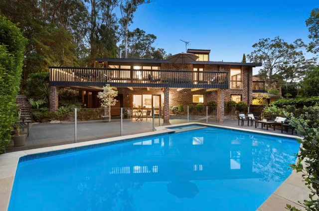 Quan quan Olympia Le Vu Hoang so huu biet thu 1.000m2 o Uc-Hinh-2