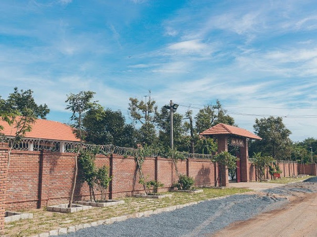 Khám phá biệt phủ 10.000m2 phong cách cổ xưa của Lý Nhã Kỳ - Hình 3 Kham pha biet phu 10.000m2 phong cach co xua cua Ly Nha Ky-Hinh-3