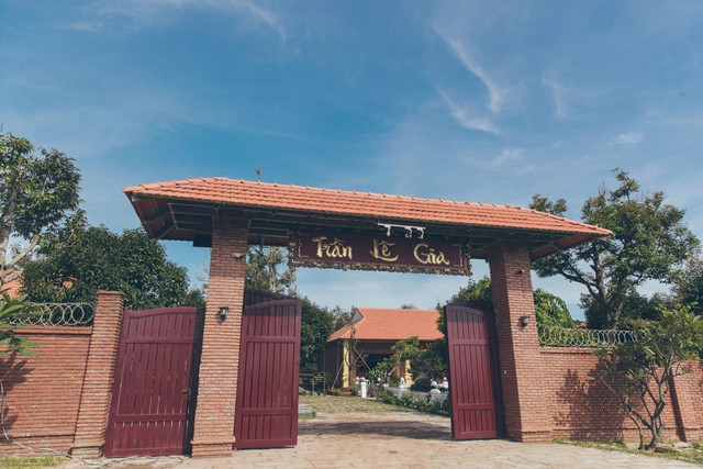 Khám phá biệt phủ 10.000m2 phong cách cổ xưa của Lý Nhã Kỳ - Hình 5 Kham pha biet phu 10.000m2 phong cach co xua cua Ly Nha Ky-Hinh-5