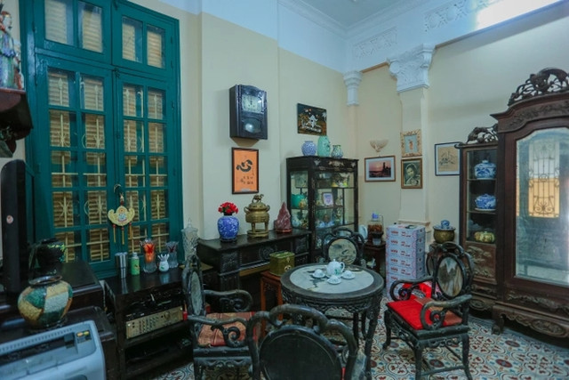Tận mục biệt thự trăm tuổi 1.000m2 giữa lòng phố cổ Hà Nội - Hình 8 Tan muc biet thu tram tuoi 1.000m2 giua long pho co Ha Noi-Hinh-8