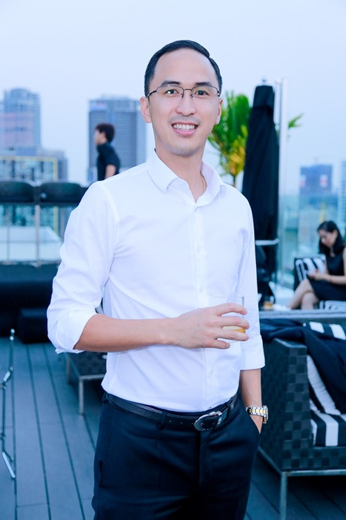 Bốn người con trai tài giỏi của đại gia Johnathan Hạnh Nguyễn - Hình 6 Bon nguoi con trai tai gioi cua dai gia Johnathan Hanh Nguyen-Hinh-6