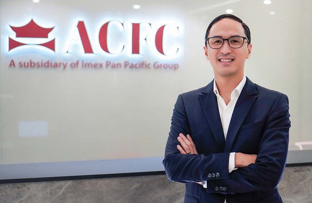 Bốn người con trai tài giỏi của đại gia Johnathan Hạnh Nguyễn - Hình 5 Bon nguoi con trai tai gioi cua dai gia Johnathan Hanh Nguyen-Hinh-5