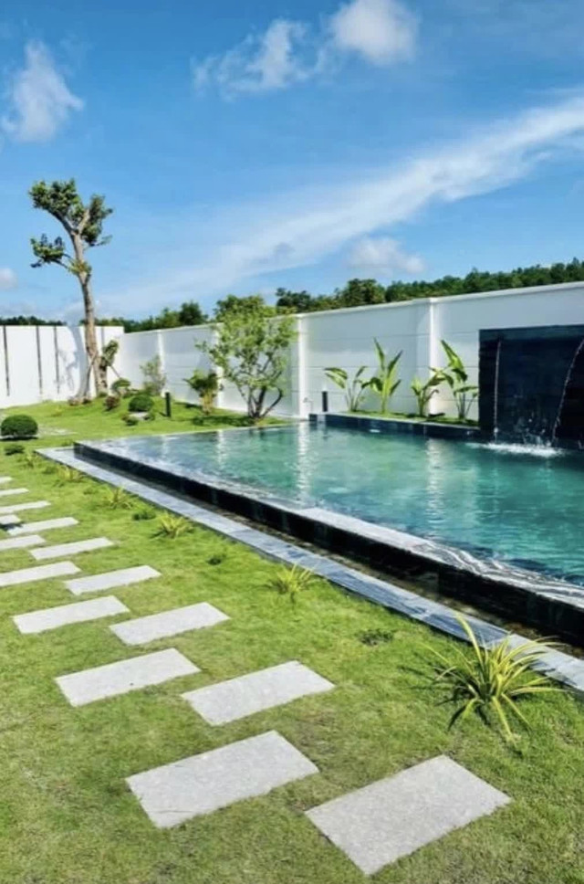 Ngẩn ngơ với biệt thự nhà vườn 600m2 mướt mát gần 10 tỷ của Lê Giang - Hình 6 Ngan ngo voi biet thu nha vuon 600m2 muot mat gan 10 ty cua Le Giang-Hinh-6