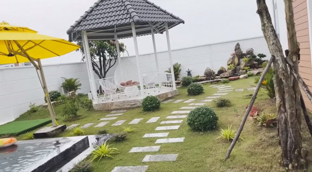 Ngẩn ngơ với biệt thự nhà vườn 600m2 mướt mát gần 10 tỷ của Lê Giang - Hình 9 Ngan ngo voi biet thu nha vuon 600m2 muot mat gan 10 ty cua Le Giang-Hinh-9