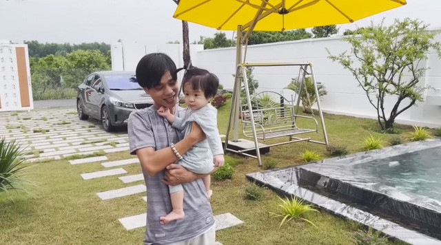 Ngẩn ngơ với biệt thự nhà vườn 600m2 mướt mát gần 10 tỷ của Lê Giang - Hình 4 Ngan ngo voi biet thu nha vuon 600m2 muot mat gan 10 ty cua Le Giang-Hinh-4