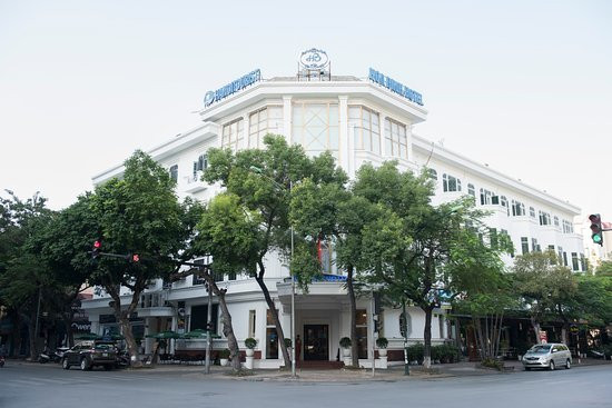 Trước khi thành khu cách ly tập trung, giá phòng khách sạn Hòa Bình thế nào? Truoc khi thanh khu cach ly tap trung, gia phong khach san Hoa Binh the nao?
