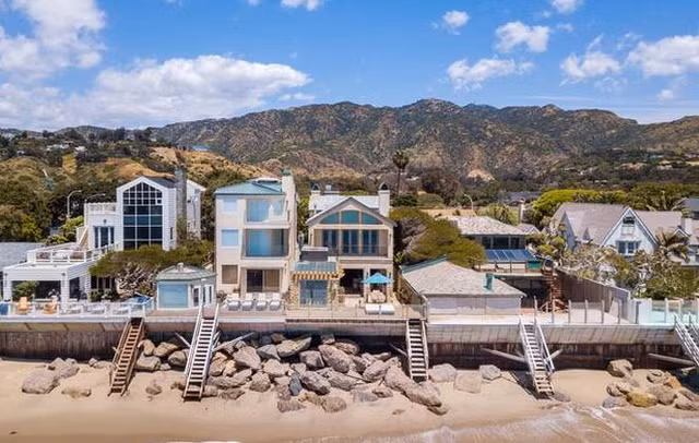 Can canh biet thu tram ty co bai bien rieng cua ty phu My