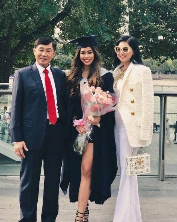 Soi tài sản khủng của gia đình Johnathan Hạnh Nguyễn khi ủng hộ 6,2 tỷ chống Covid-19 Soi tai san khung cua gia dinh Johnathan Hanh Nguyen khi ung ho 6,2 ty chong Covid-19