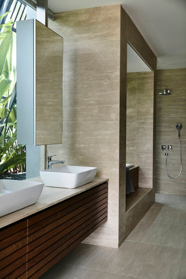 'Rung nhiet doi' ben trong ngoi nha giua pho-Hinh-8