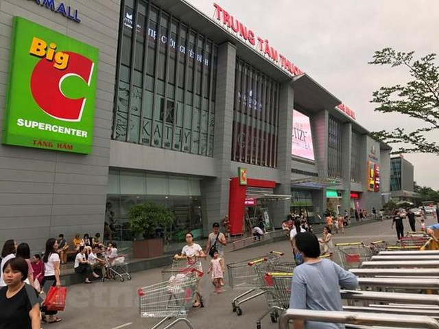 Những ông lớn nào mạnh tay giảm giá thuê mặt bằng tại trung tâm thương mại giữa thời Covid-19? Nhung ong lon nao manh tay giam gia thue mat bang tai trung tam thuong mai giua thoi Covid-19?