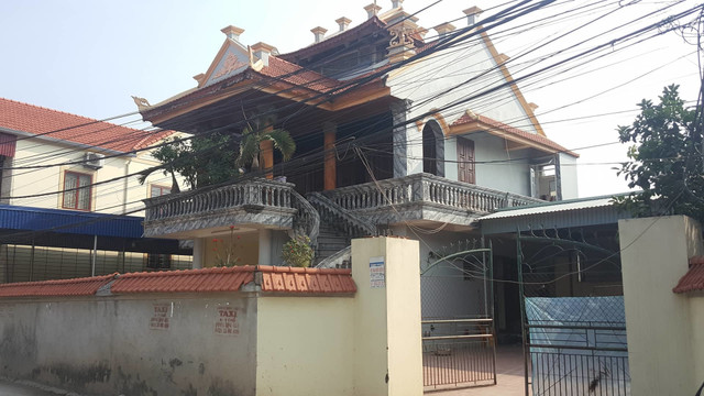 Cận cảnh loạt nhà gỗ lim tiền tỷ của giới nhà giàu Việt - Hình 11 Can canh loat nha go lim tien ty cua gioi nha giau Viet-Hinh-11