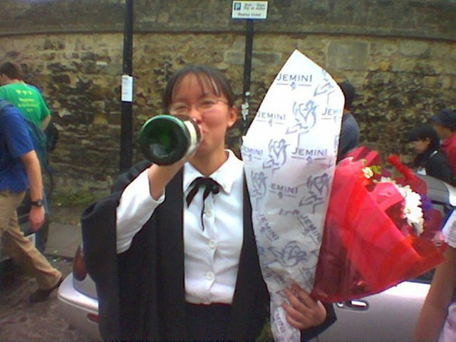 Điểm mặt các thiếu gia, ái nữ chi hàng trăm tỷ gom mua cổ phiếu gây sốt - Hình 2 Diem mat cac thieu gia, ai nu chi hang tram ty gom mua co phieu gay sot-Hinh-2