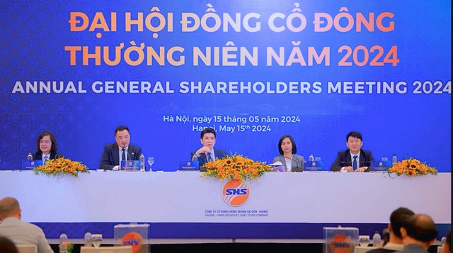 Chung khoan SHS phat hanh gan 900 trieu co phieu, tang von dieu le gap doi-Hinh-2