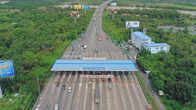 CII thong qua viec chao ban 300 ty dong trai phieu rieng le