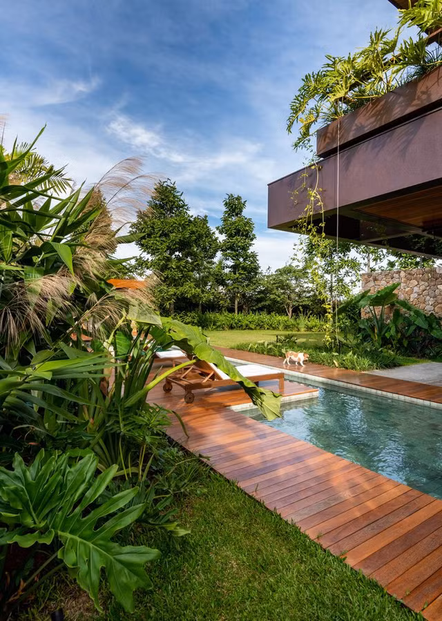 Ngam ngoi nha ban cong 360 do gay sot tren bao My-Hinh-4