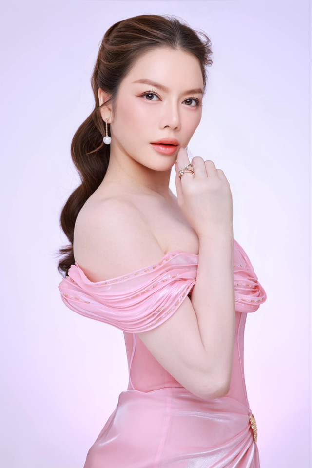 Người đẹp Lý Nhã Kỳ và khối tài sản đồ sộ - Hình 5 Nguoi dep Ly Nha Ky va khoi tai san do so-Hinh-5