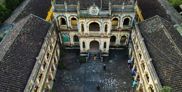 Cận cảnh dinh thự cổ 10.000m2 xa hoa bậc nhất một thời vùng Tây Bắc - Hình 6 Can canh dinh thu co 10.000m2 xa hoa bac nhat mot thoi vung Tay Bac-Hinh-6