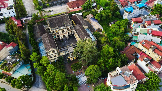 Cận cảnh dinh thự cổ 10.000m2 xa hoa bậc nhất một thời vùng Tây Bắc - Hình 2 Can canh dinh thu co 10.000m2 xa hoa bac nhat mot thoi vung Tay Bac-Hinh-2