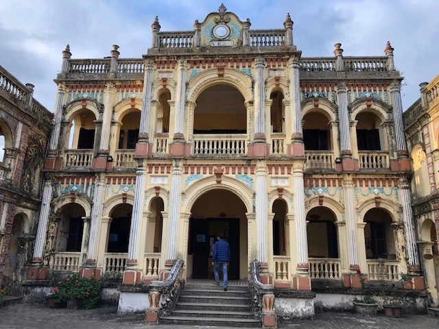 Cận cảnh dinh thự cổ 10.000m2 xa hoa bậc nhất một thời vùng Tây Bắc - Hình 4 Can canh dinh thu co 10.000m2 xa hoa bac nhat mot thoi vung Tay Bac-Hinh-4