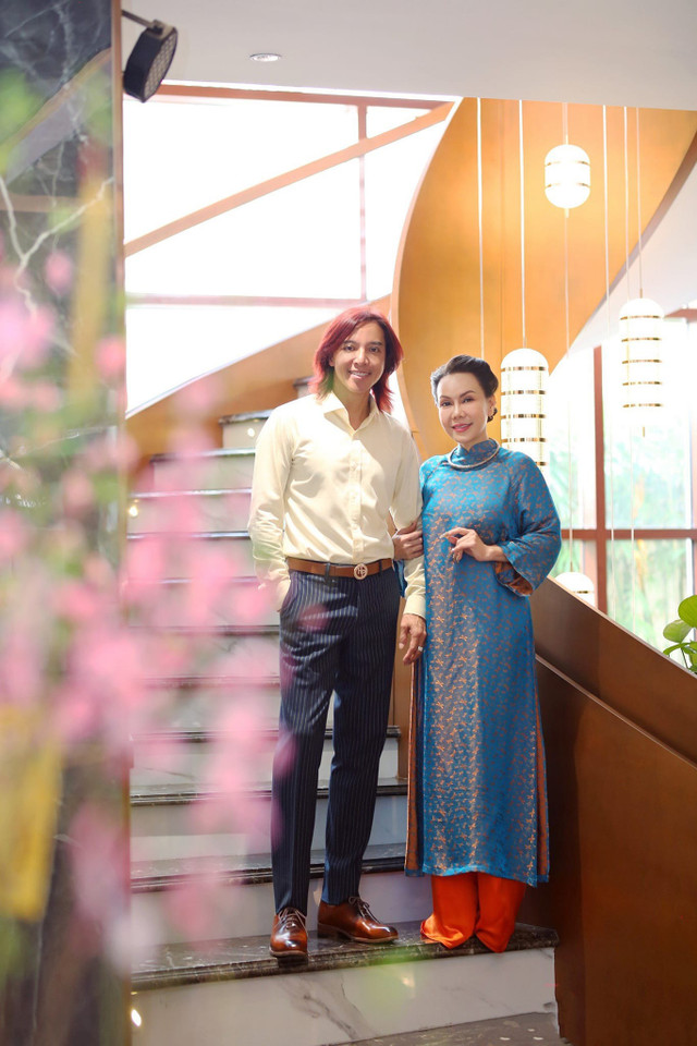 Biệt thự của danh hài Việt Hương được đầu tư 300 tỷ Biet thu cua danh hai Viet Huong duoc dau tu 300 ty