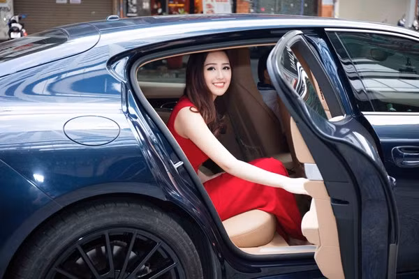 Dai gia ngam Mai Phuong Thuy giau co nao?-Hinh-8