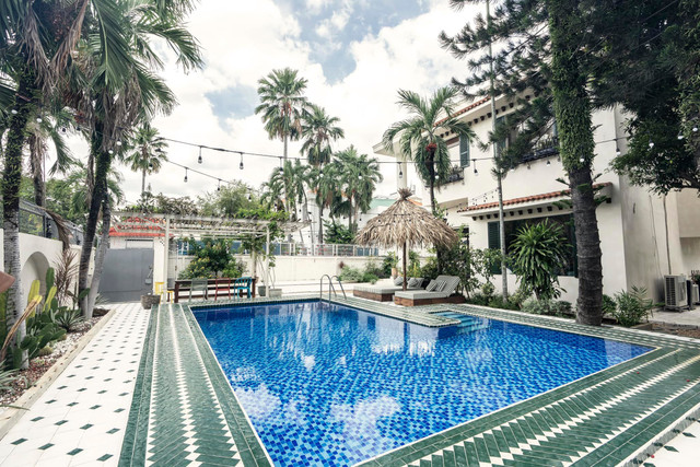 Cận cảnh biệt thự 1.000 m2 đẹp như mơ của ông chủ Beta Cinemas - Hình 2 Can canh biet thu 1.000 m2 dep nhu mo cua ong chu Beta Cinemas-Hinh-2