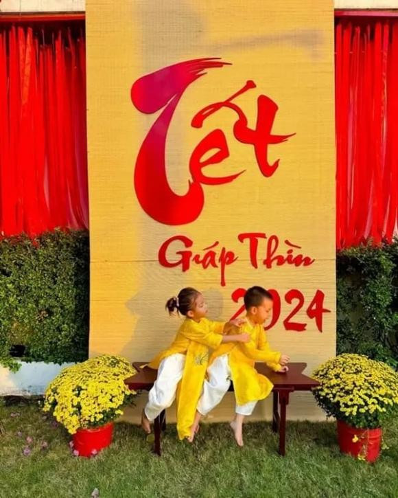 Không gian Tết lộng lẫy của gia đình Hồ Ngọc Hà trong biệt thự 30 tỷ - Hình 5 Khong gian Tet long lay cua gia dinh Ho Ngoc Ha trong biet thu 30 ty-Hinh-5