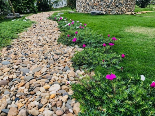 Biệt thự nhà vườn của “Nam Tào” Đỗ Duy Nam ngập hoa trái - Hình 7 Biet thu nha vuon cua “Nam Tao” Do Duy Nam ngap hoa trai-Hinh-7