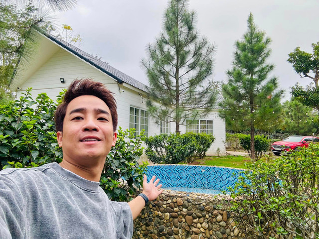 Biệt thự nhà vườn của “Nam Tào” Đỗ Duy Nam ngập hoa trái - Hình 2 Biet thu nha vuon cua “Nam Tao” Do Duy Nam ngap hoa trai-Hinh-2