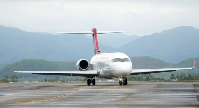 Khám phá bên trong máy bay “made in China” vừa hạ cánh tại Việt Nam - Hình 8 Kham pha ben trong may bay “made in China” vua ha canh tai Viet Nam-Hinh-8